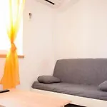 Apartment By The Sea Jezera, Murter - 5123 Jezera