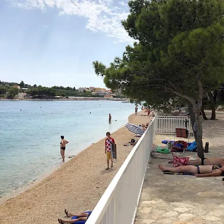 Apartment By The Sea Jezera, Murter - 5123 Jezera